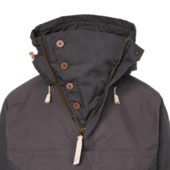 FJÄLLRÄVEN Fjällräven ANORAK NO. 8 M Herren Übergangsjacke DARK GREY -Frilufts Outdoor Deutschland Verkaufs-Shop 207247044 d anorak no 8 fjaellraeven 1