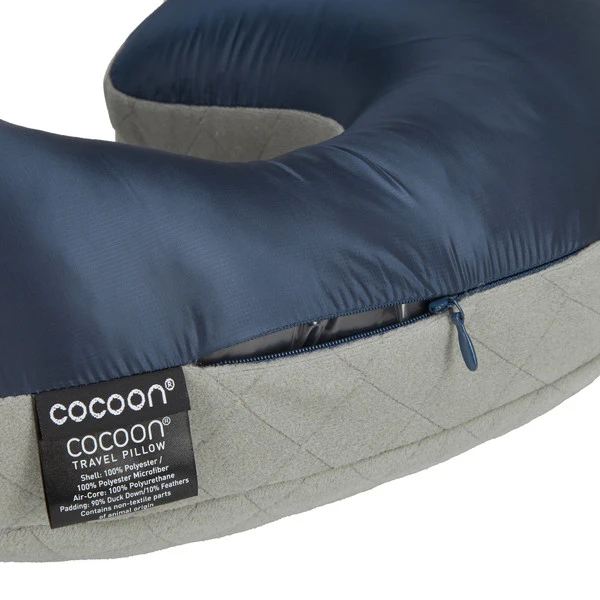 Cocoon AIR CORE DOWN PILLOW ULTRALIGHT NACKENKISSEN Nackenkissen DARK INDIGO/GREY – Bild 4