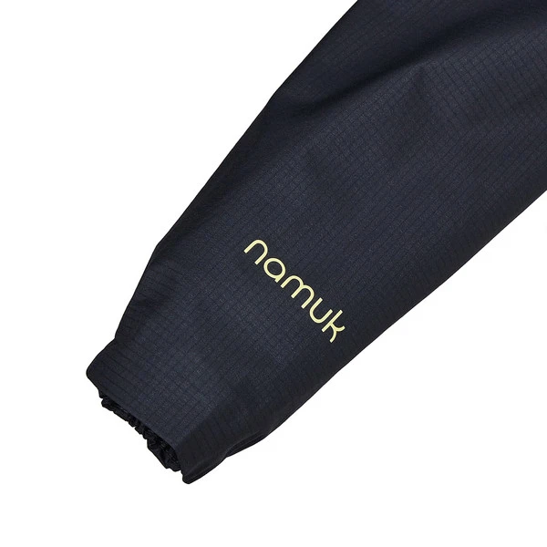 Namuk ONE ULTRALIGHT RAIN JACKET Kinder Regenjacke TRUE NAVY 4 Namuk ONE ULTRALIGHT RAIN JACKET Kinder Regenjacke TRUE NAVY – Bild 4